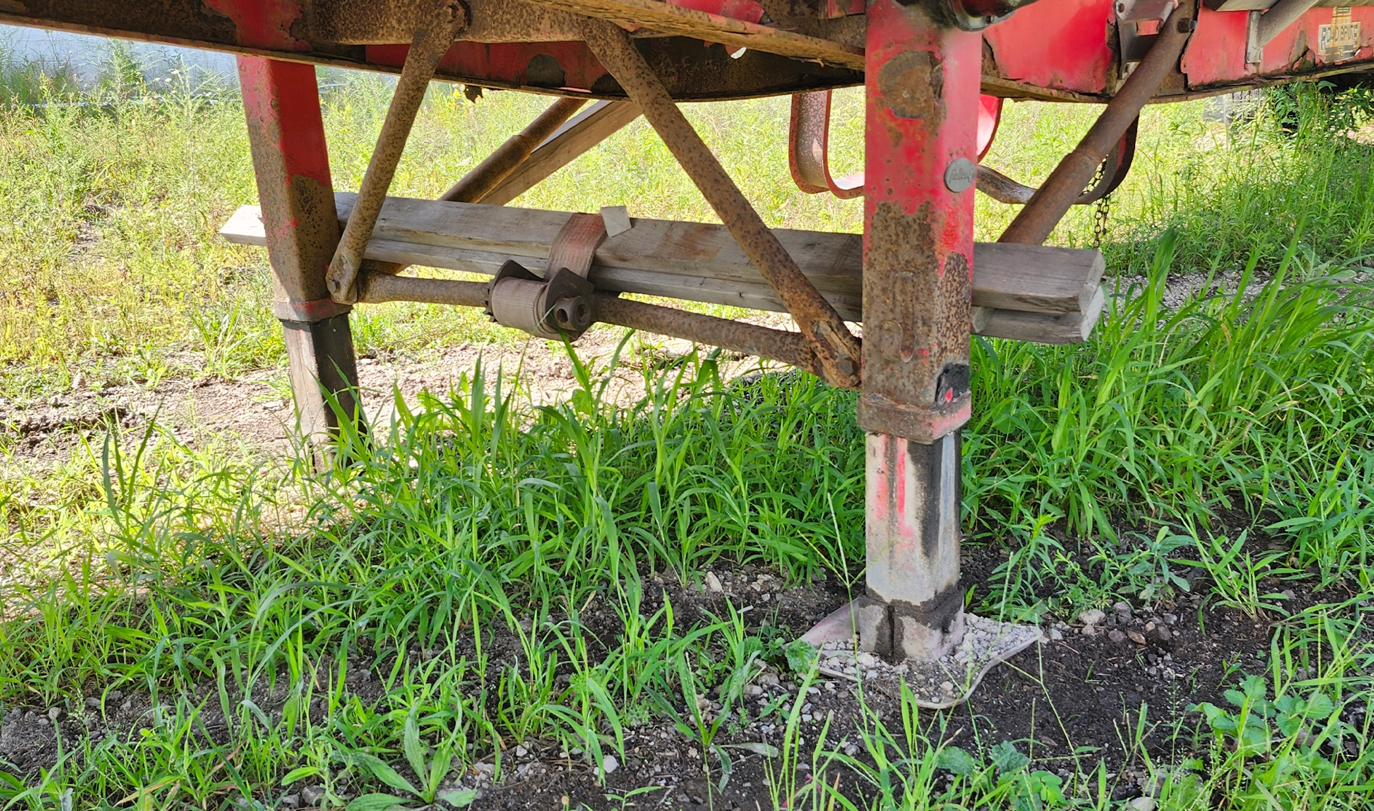 Deck aluminum with wood wear strips